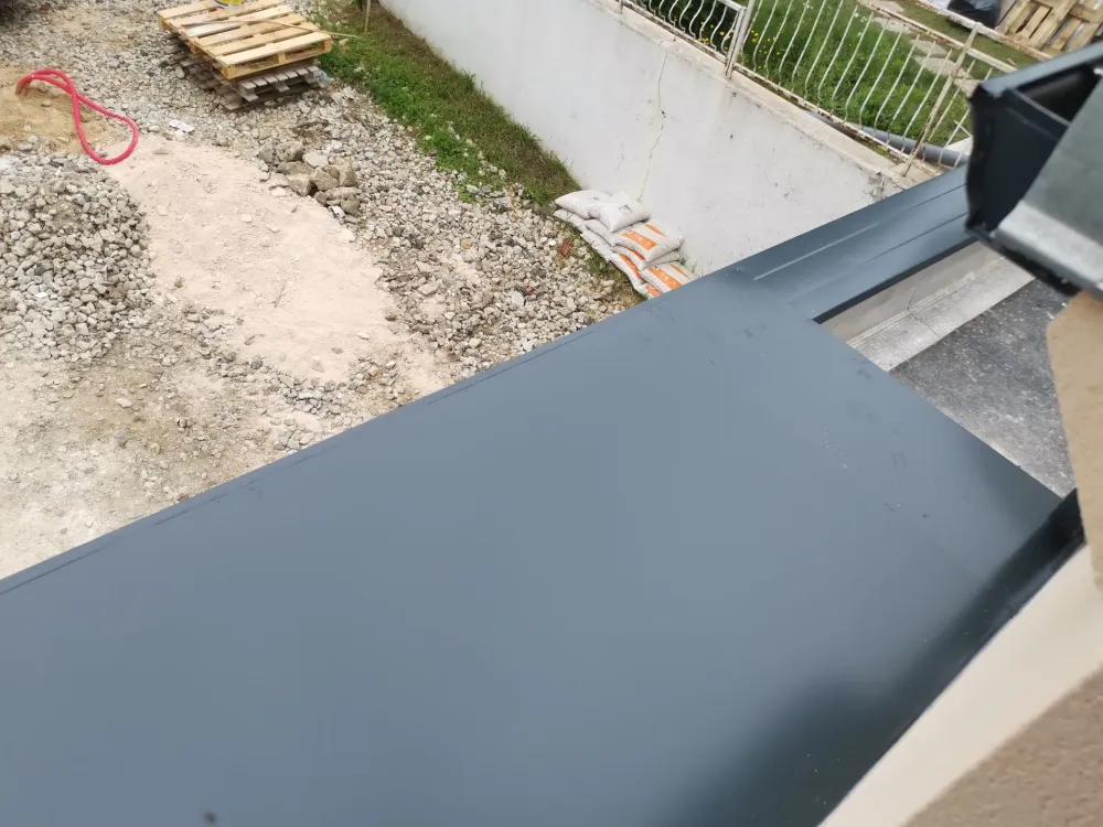 Alu laqué près de Limours